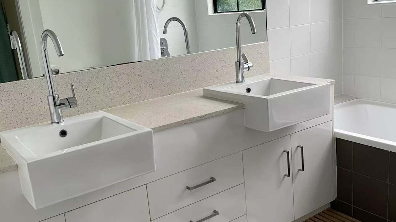 Furnished room studio flat for rent