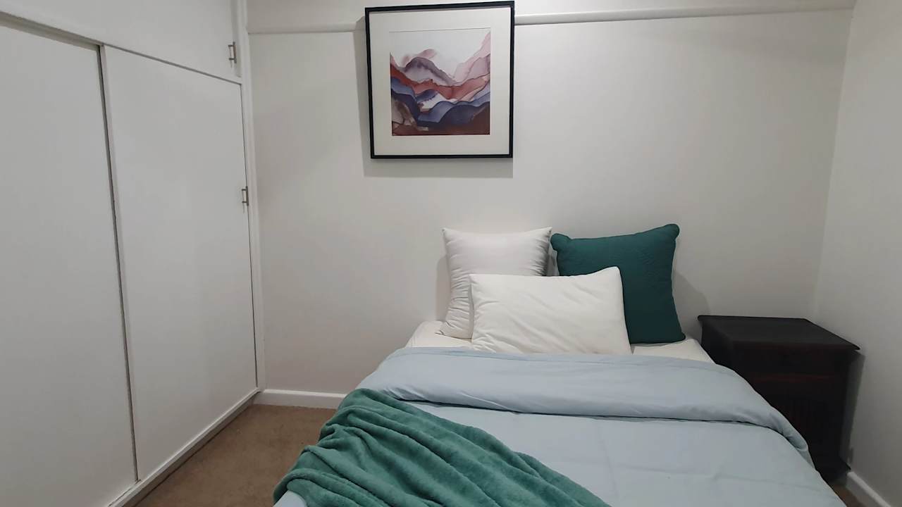 Room in a share house
