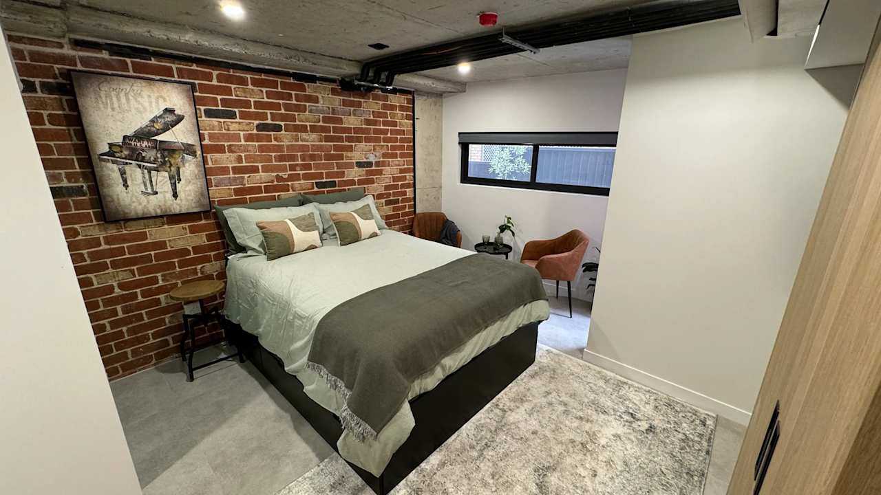 Furnished room studio flat for rent