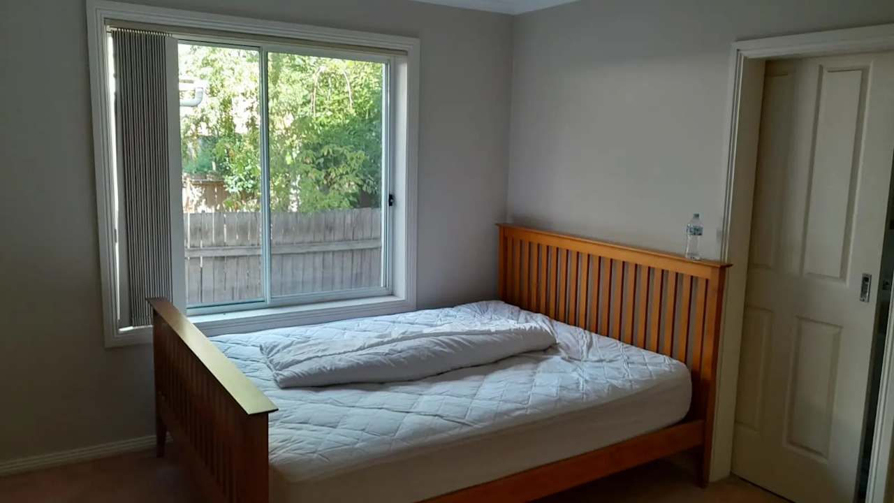 Furnished room with ensuite in a flatshare