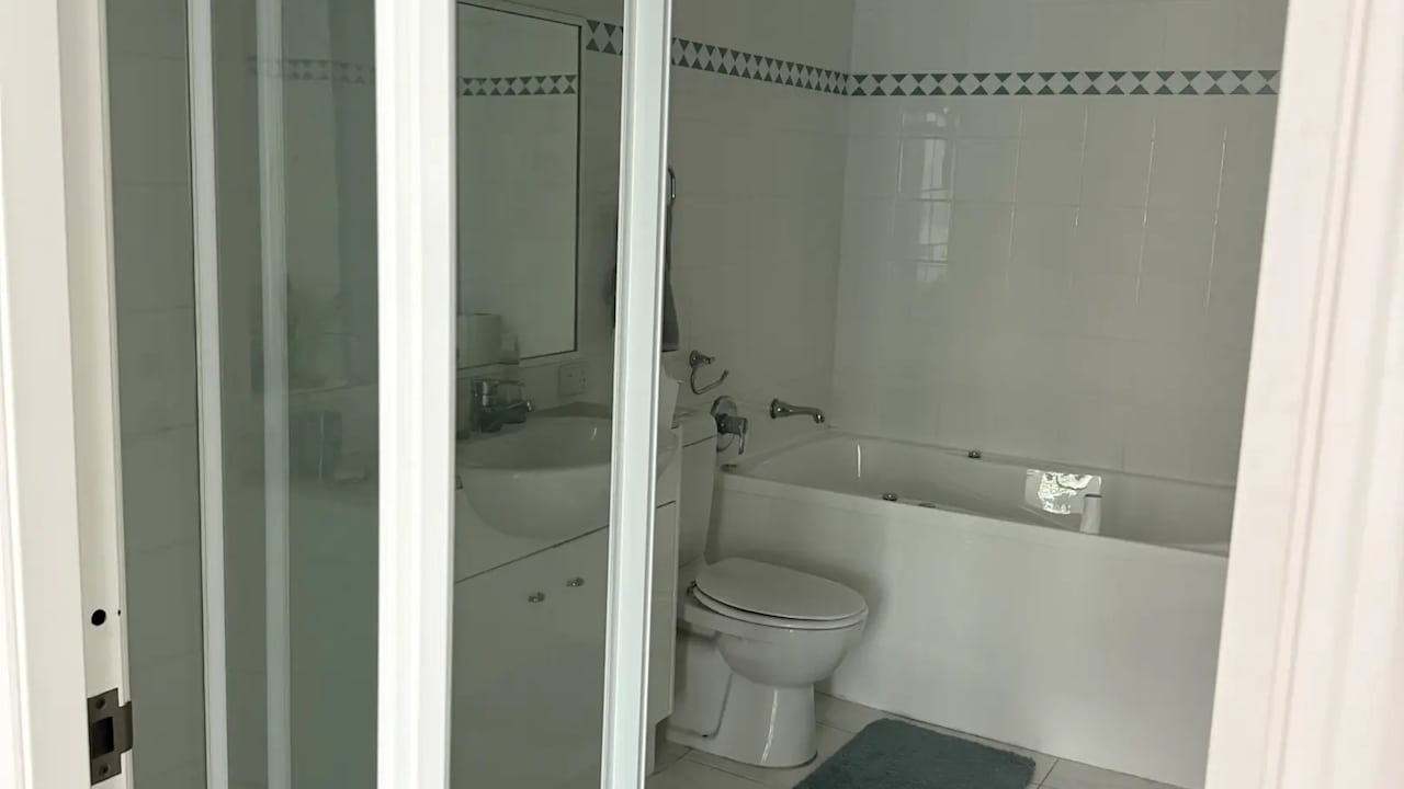 Furnished room with own bathroom