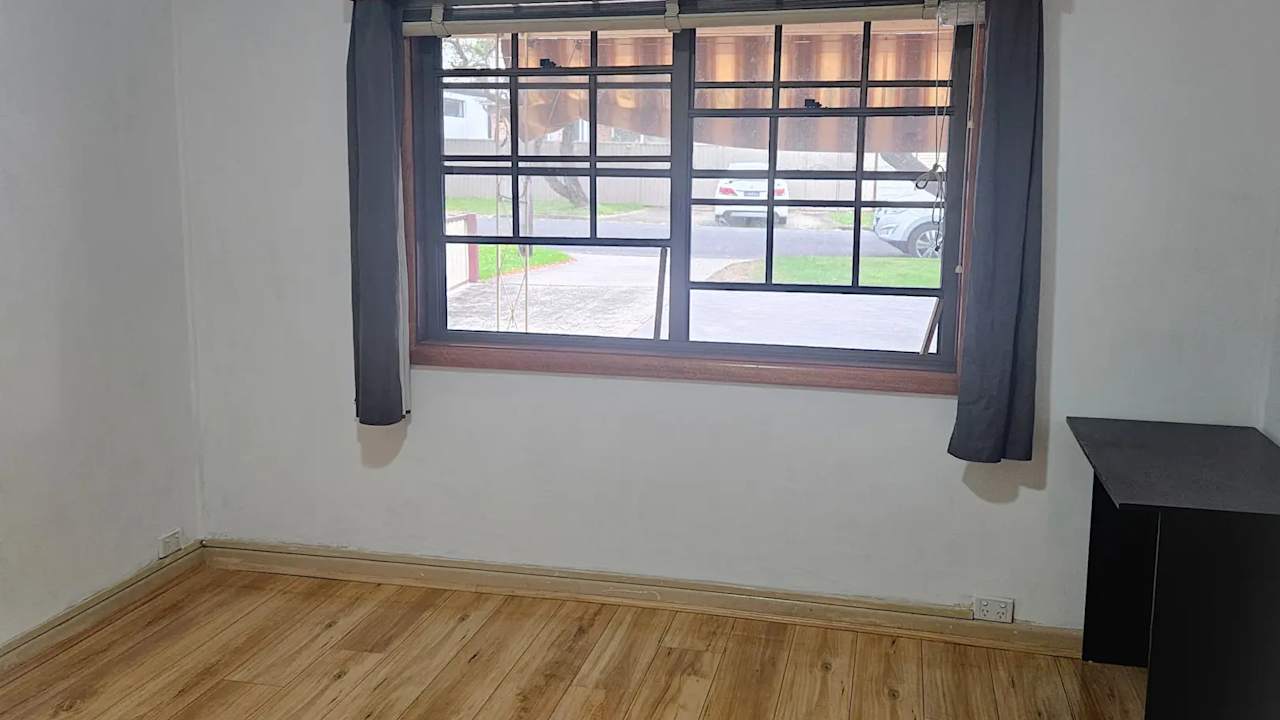 Unfurnished room in a share house