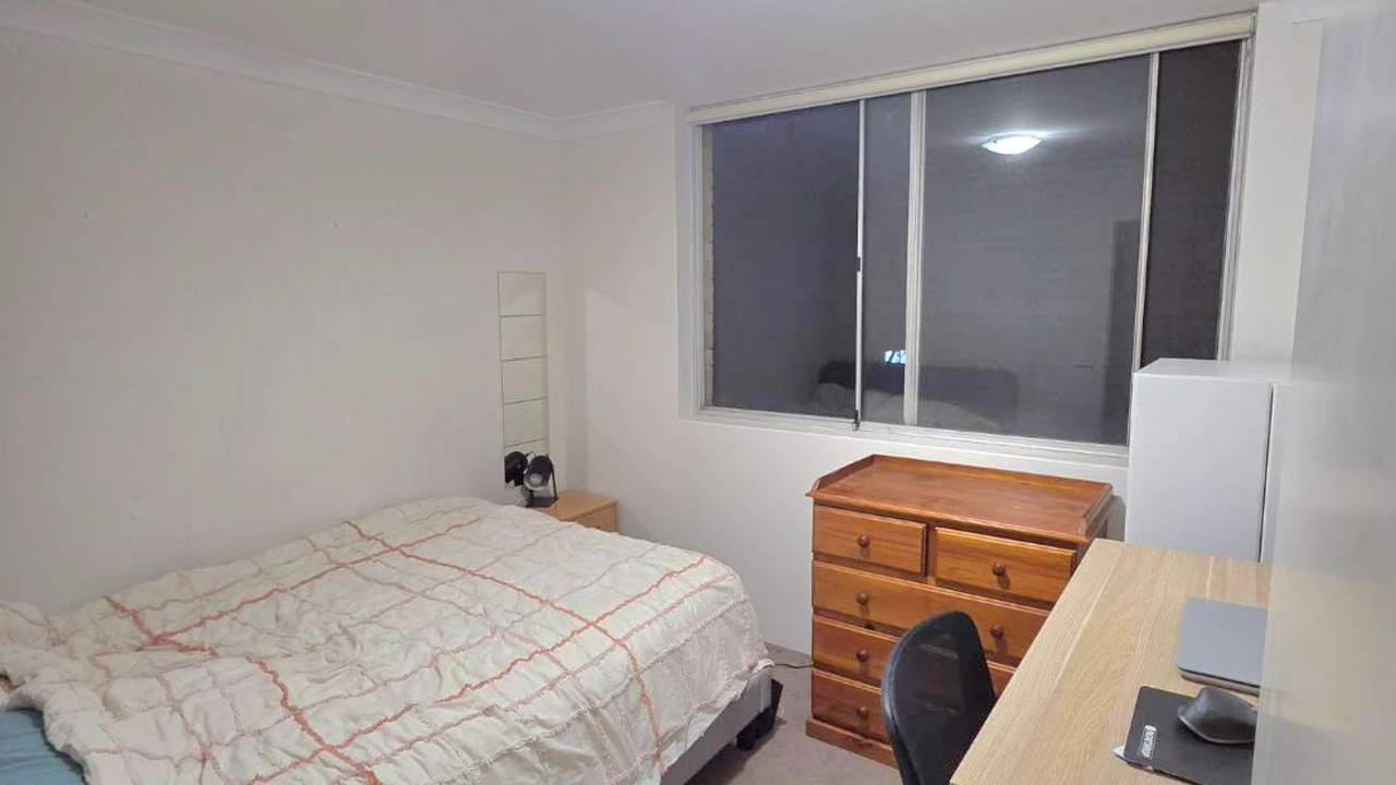 Furnished room in a flatshare
