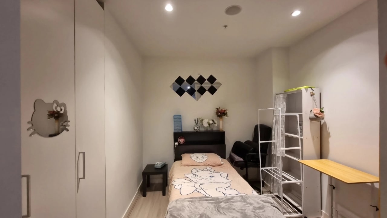 Furnished room in a flatshare