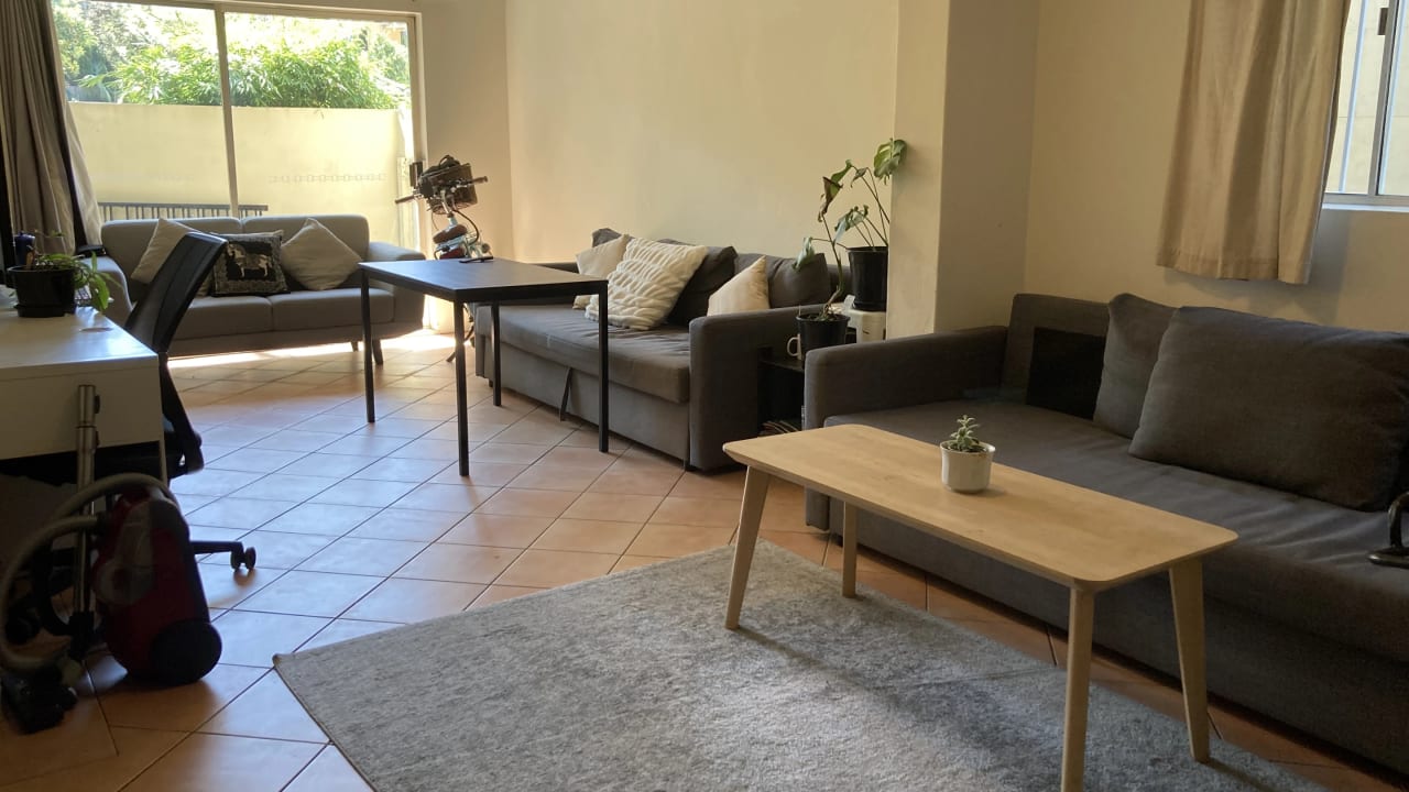 Furnished room in a flatshare