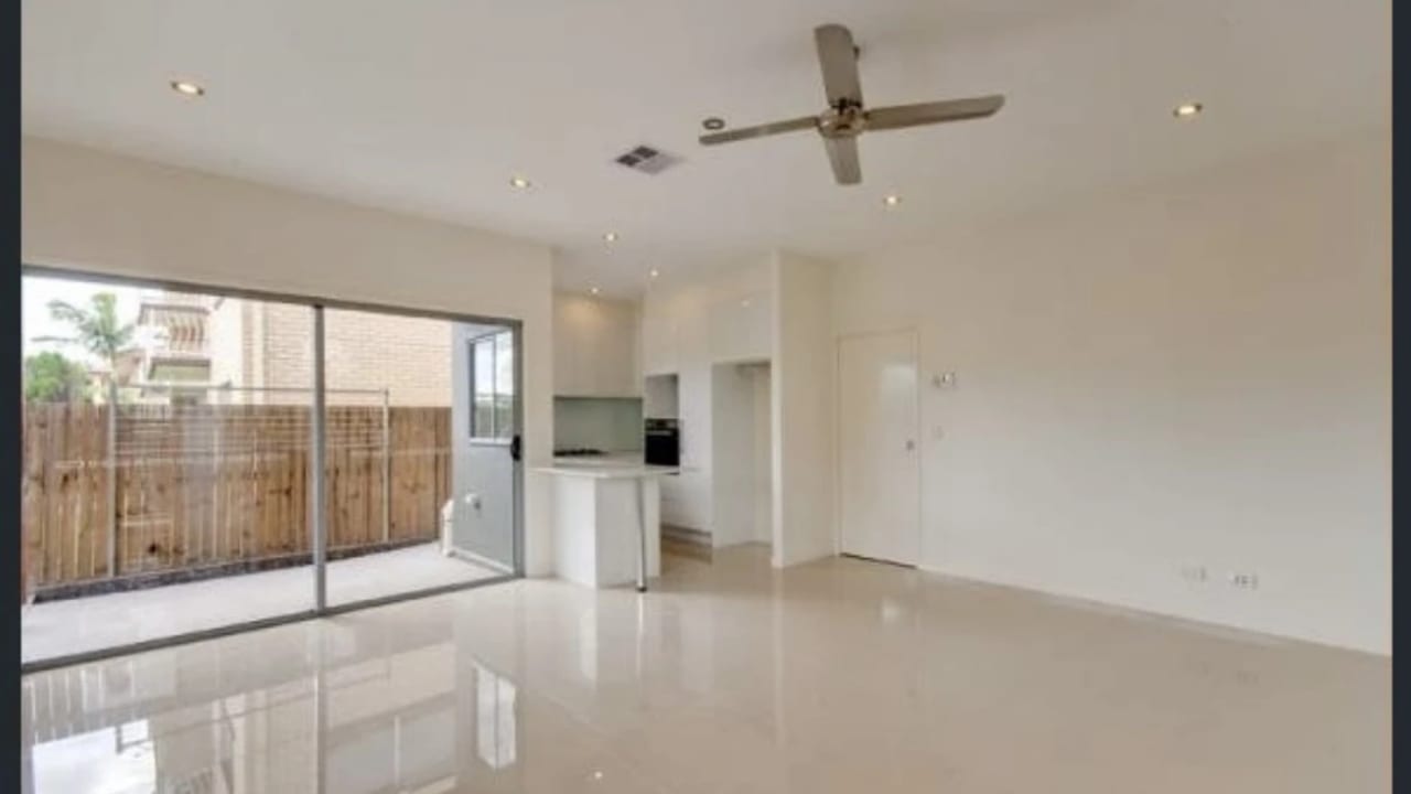Unfurnished room in a share house