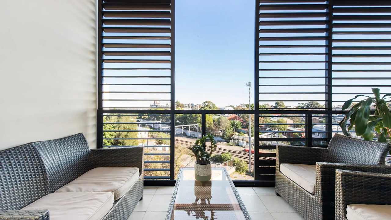 Unfurnished room with ensuite in a flatshare