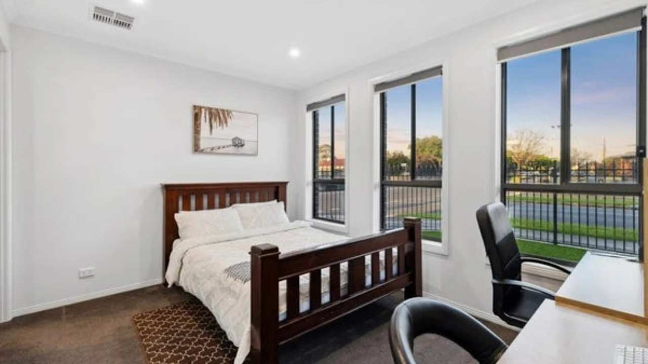 Unfurnished room with own bathroom