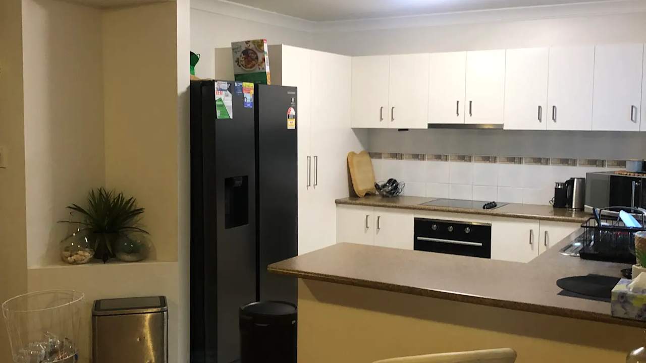Room in a share house