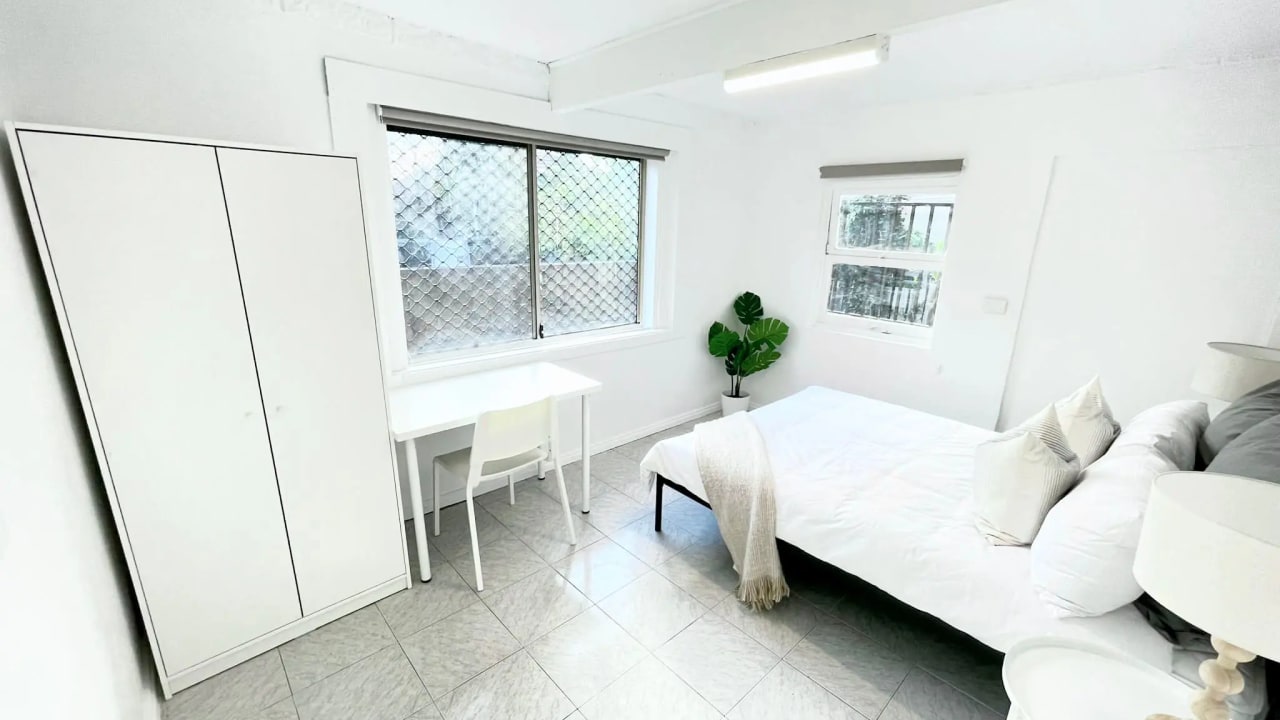 Room in a share house