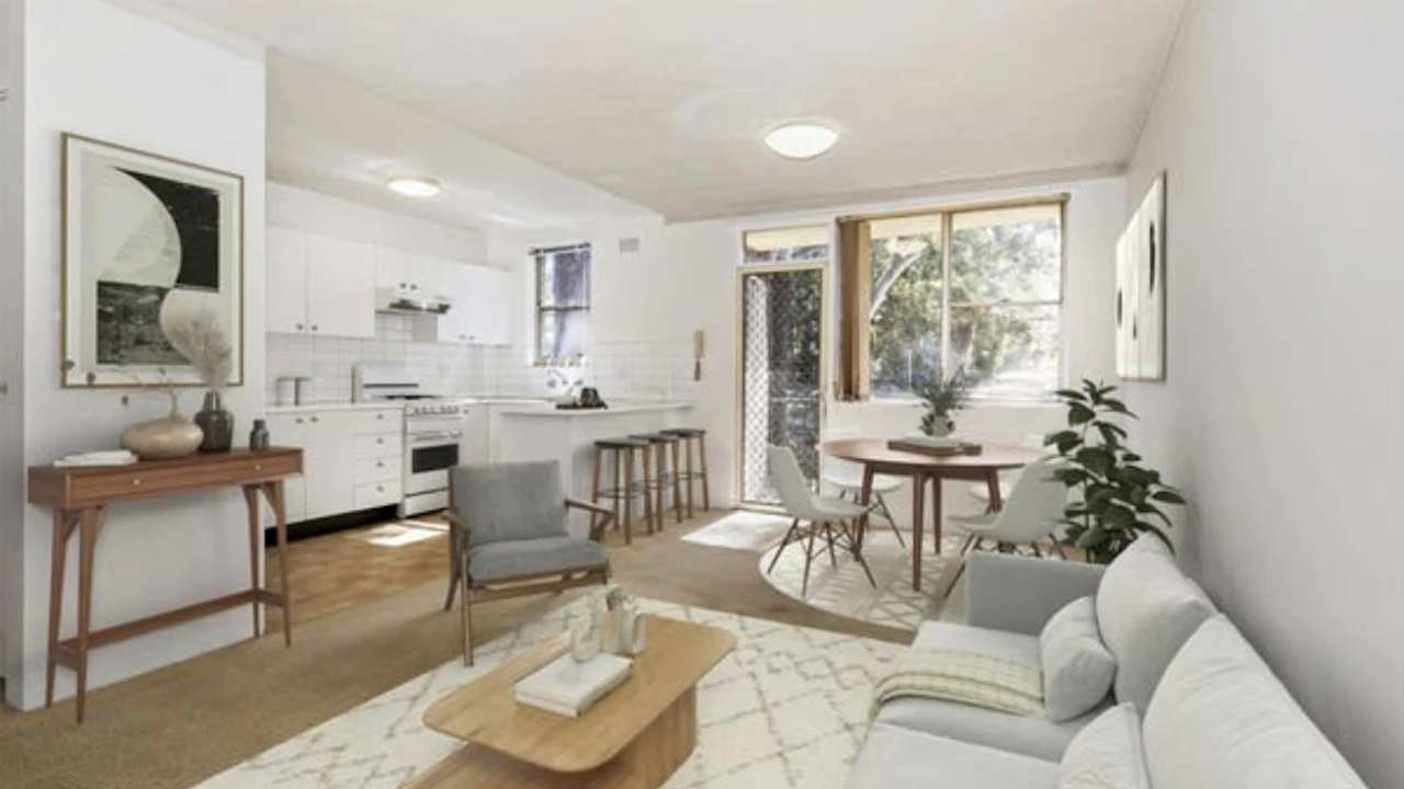 Unfurnished room in a flatshare