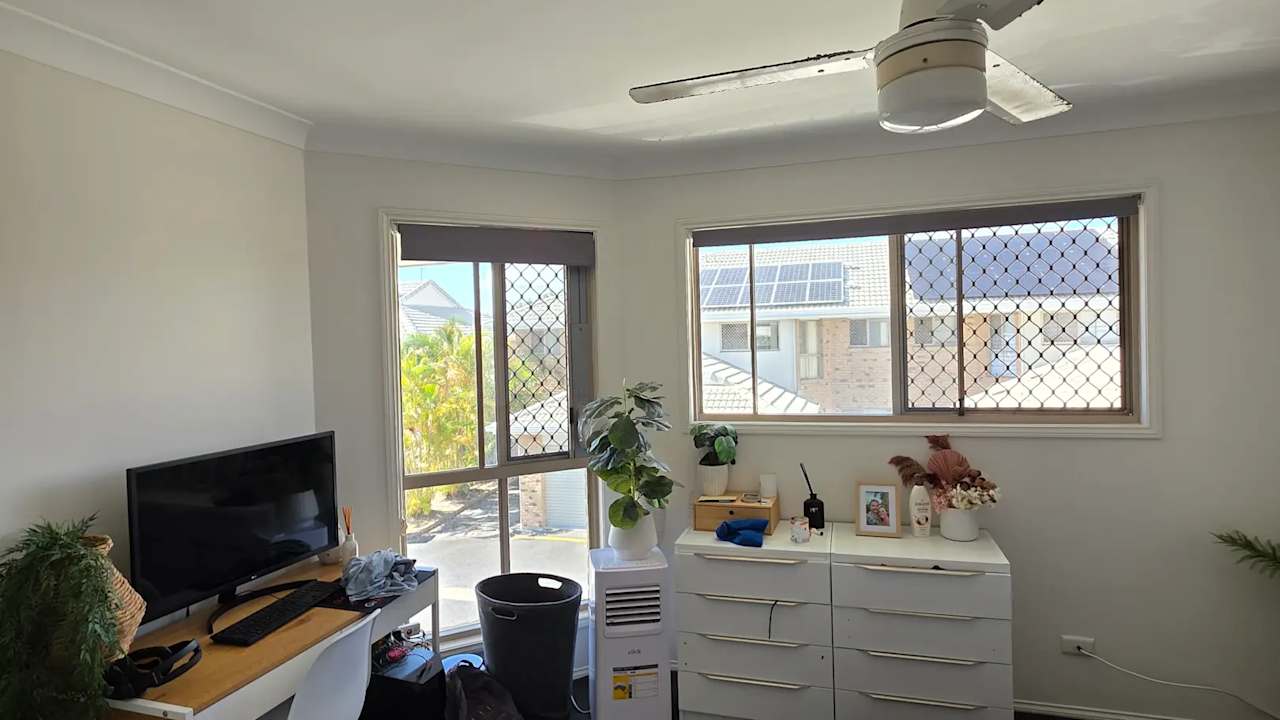 Furnished room with ensuite in a share house