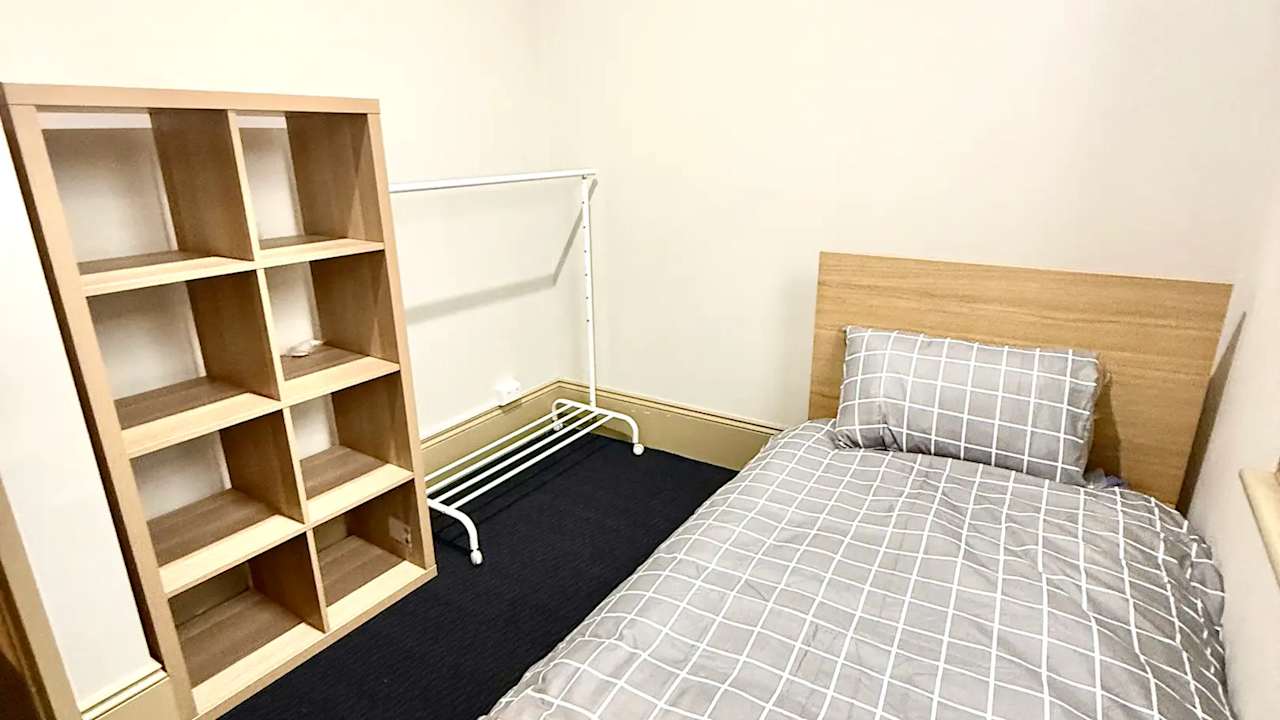 Furnished room in a share house