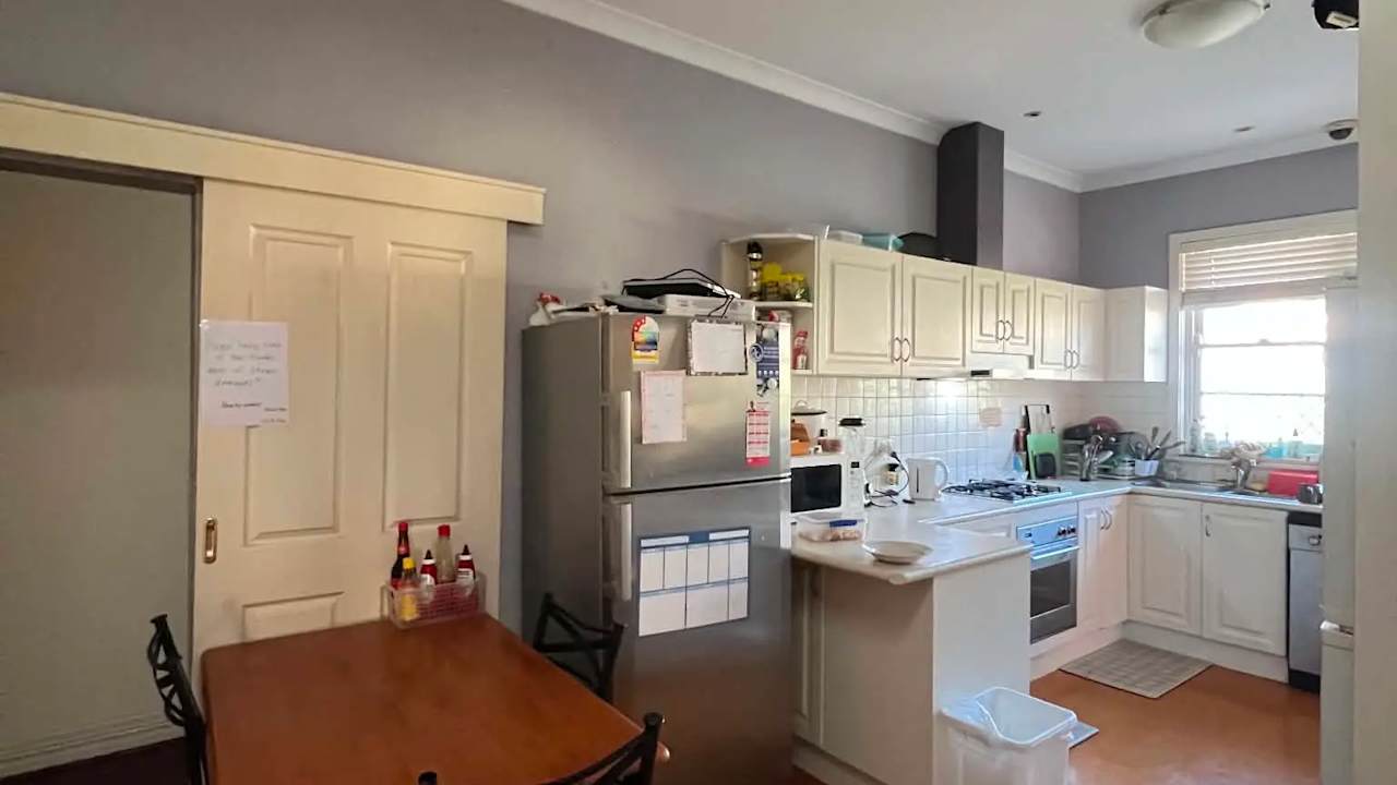 Furnished room in a share house