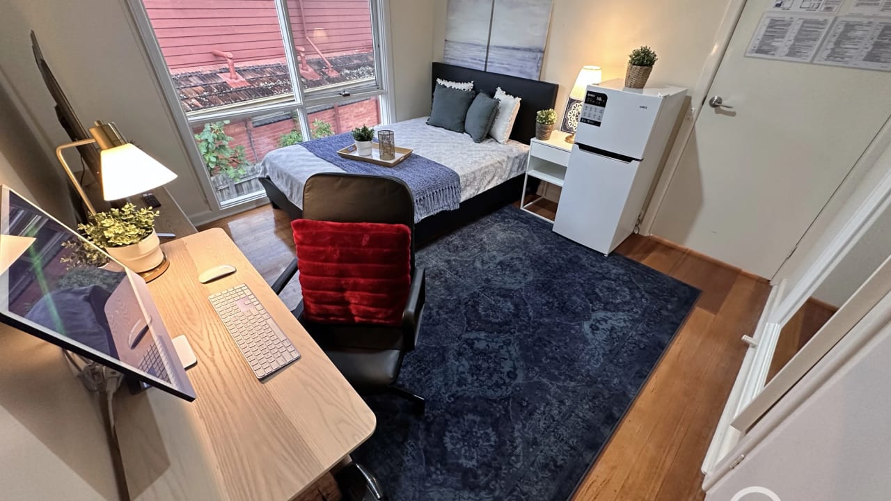 Furnished room in a share house