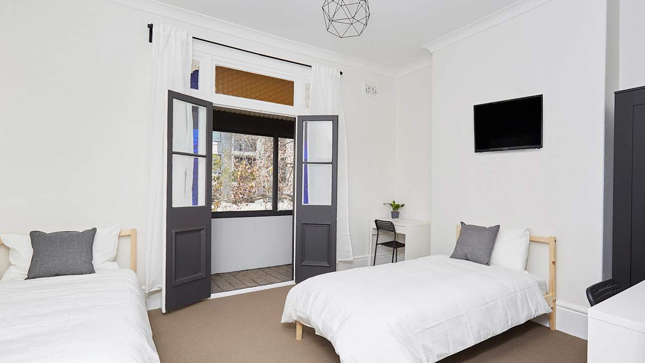 Furnished room in a share house