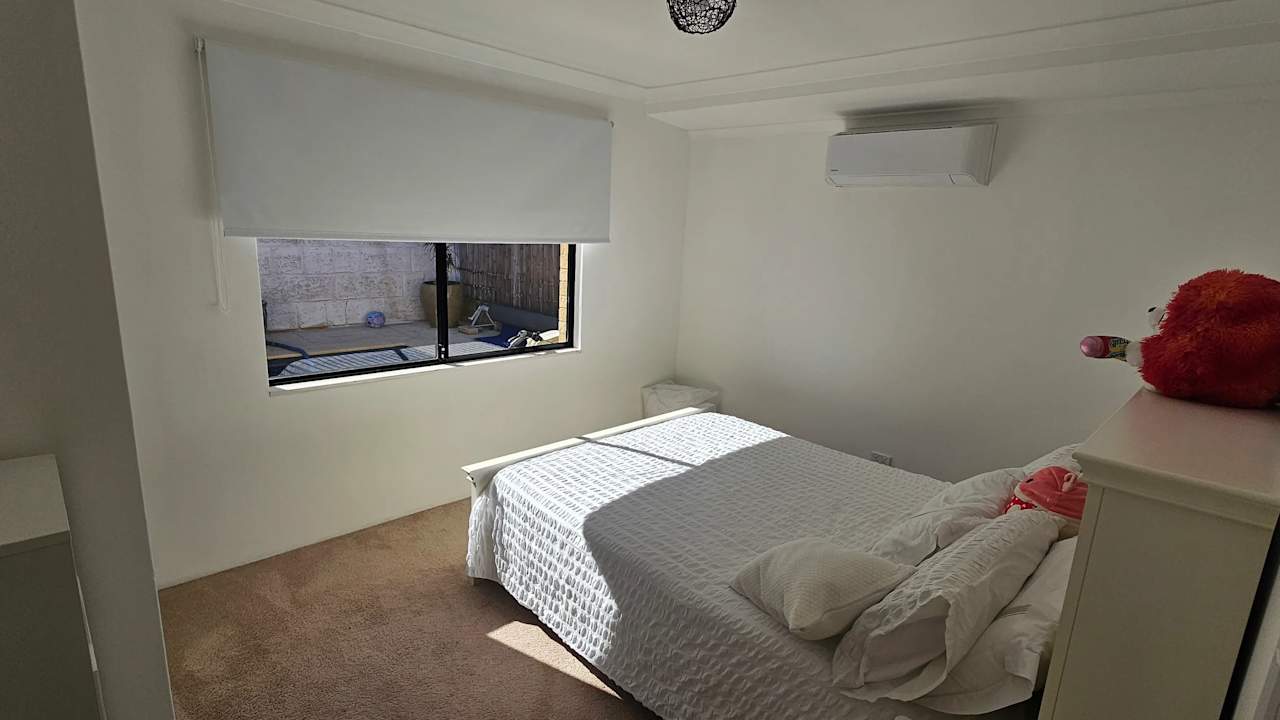 Room in a share house