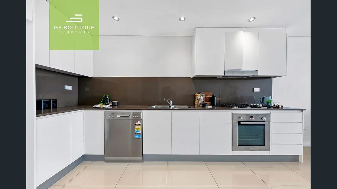 Unfurnished room in a flatshare