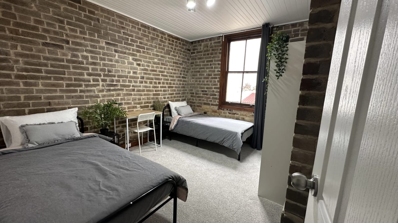 Furnished room in a flatshare