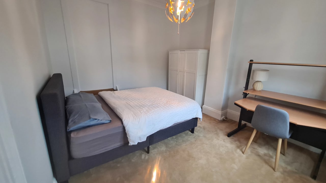Furnished room in a share house