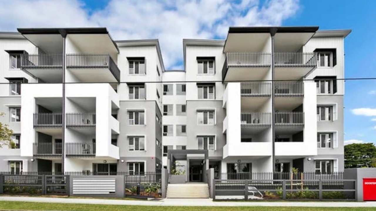 Furnished room with ensuite in a flatshare
