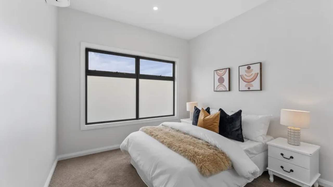 Furnished room with ensuite in a share house