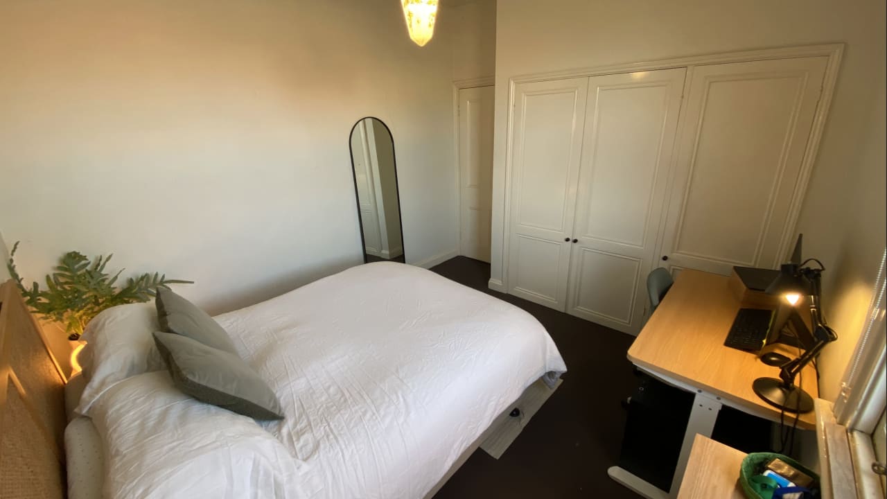 Unfurnished room in a share house