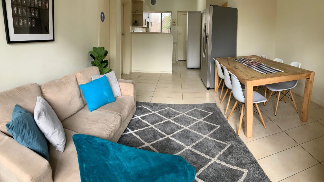 Furnished room in a flatshare