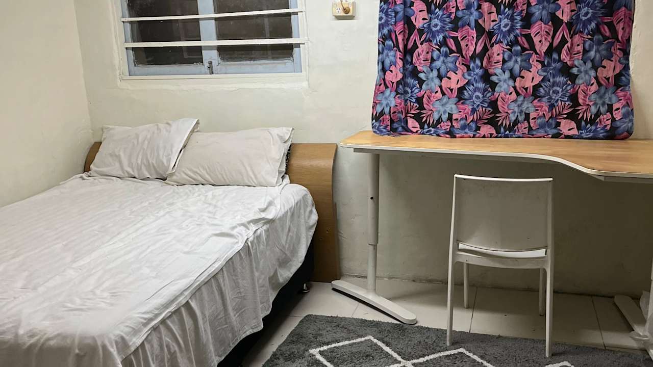 Furnished room in a share house