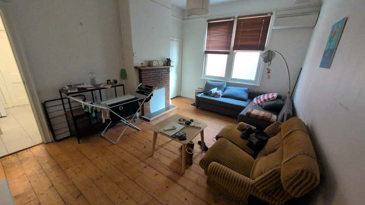 Room in a share house