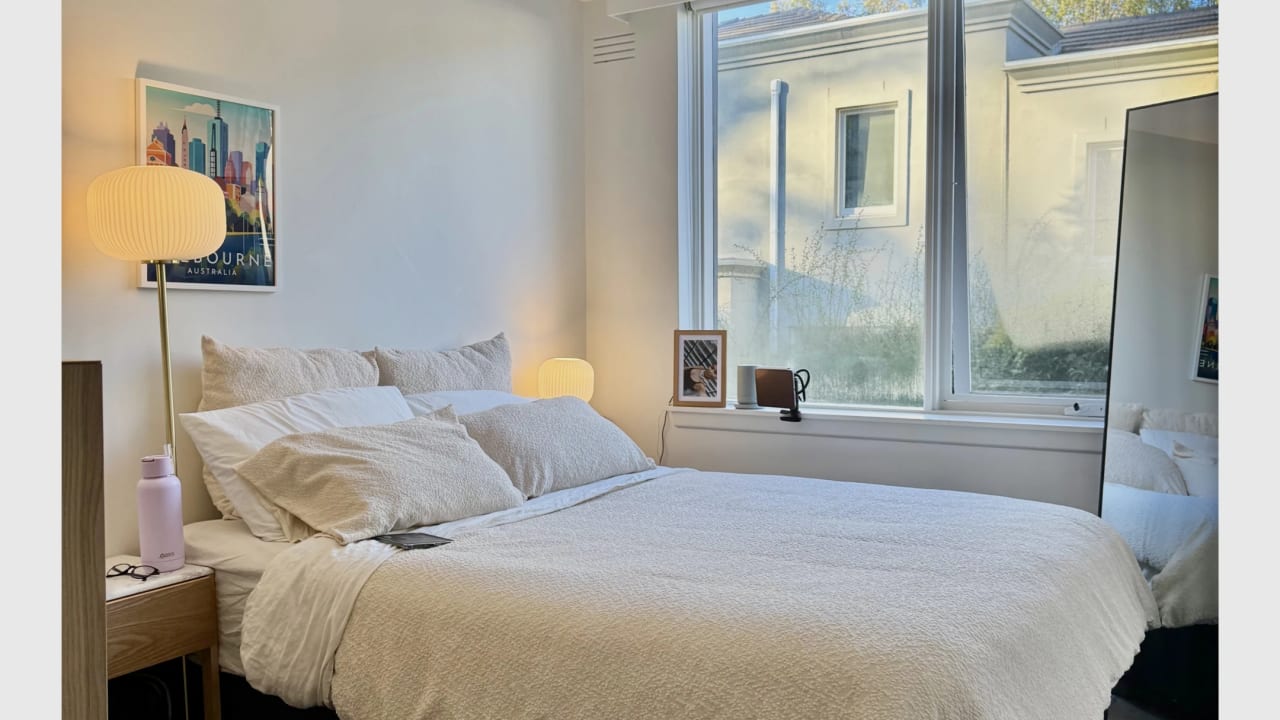 Unfurnished room in a flatshare