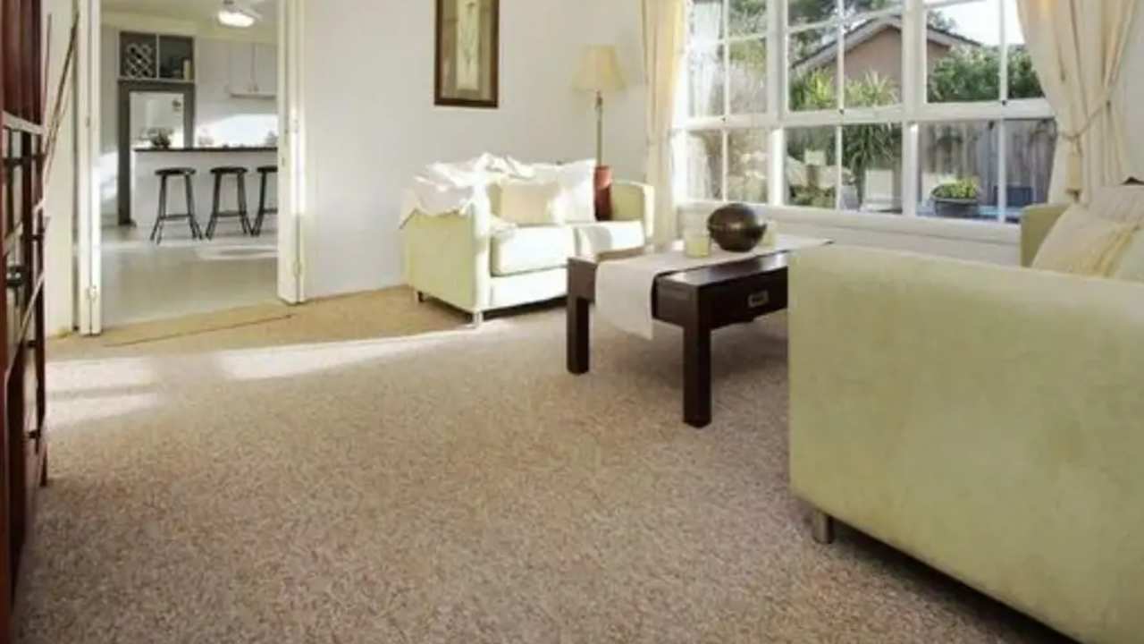 Whole property with 1 room for rent