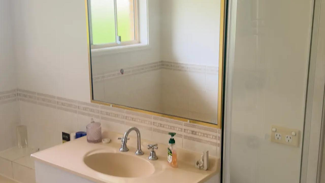 Unfurnished room in a share house