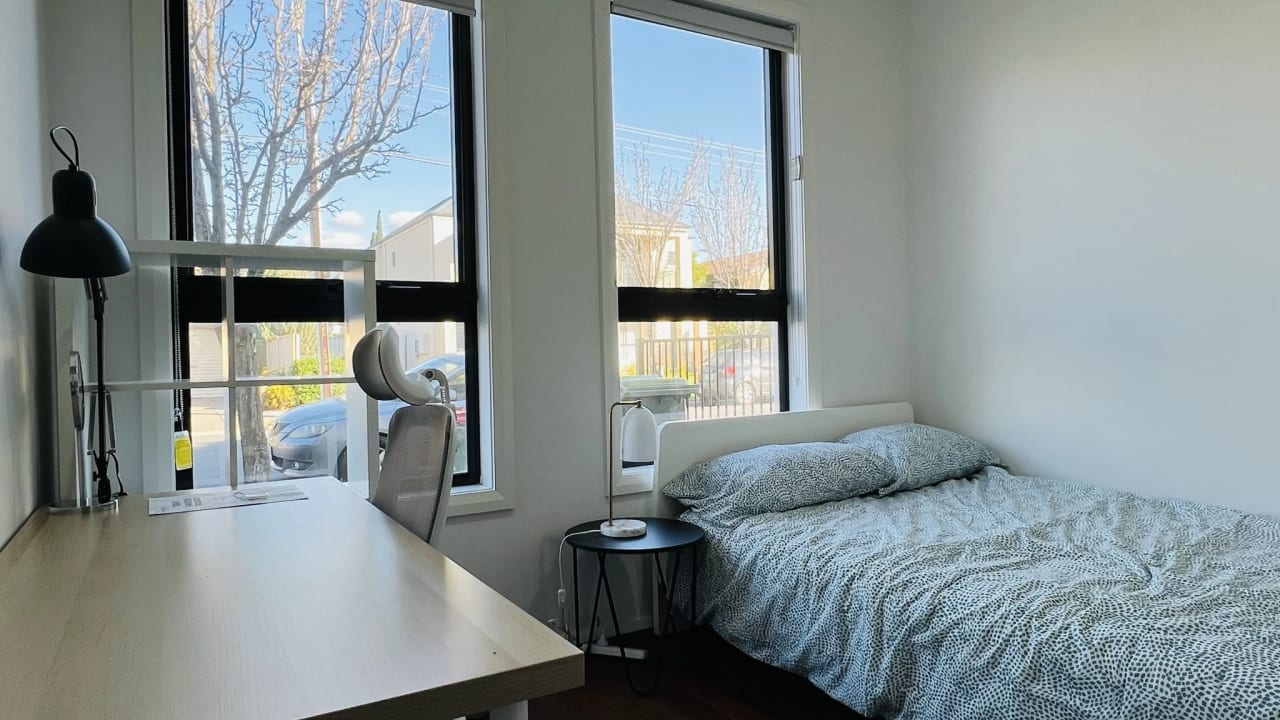 Furnished room in a share house