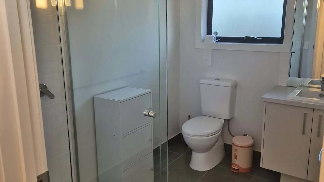 Room in a share house