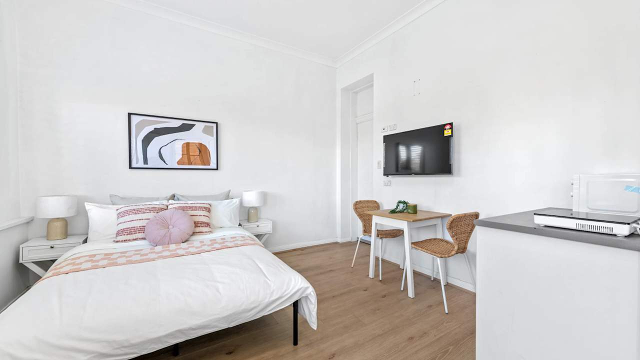 Room studio flat for rent
