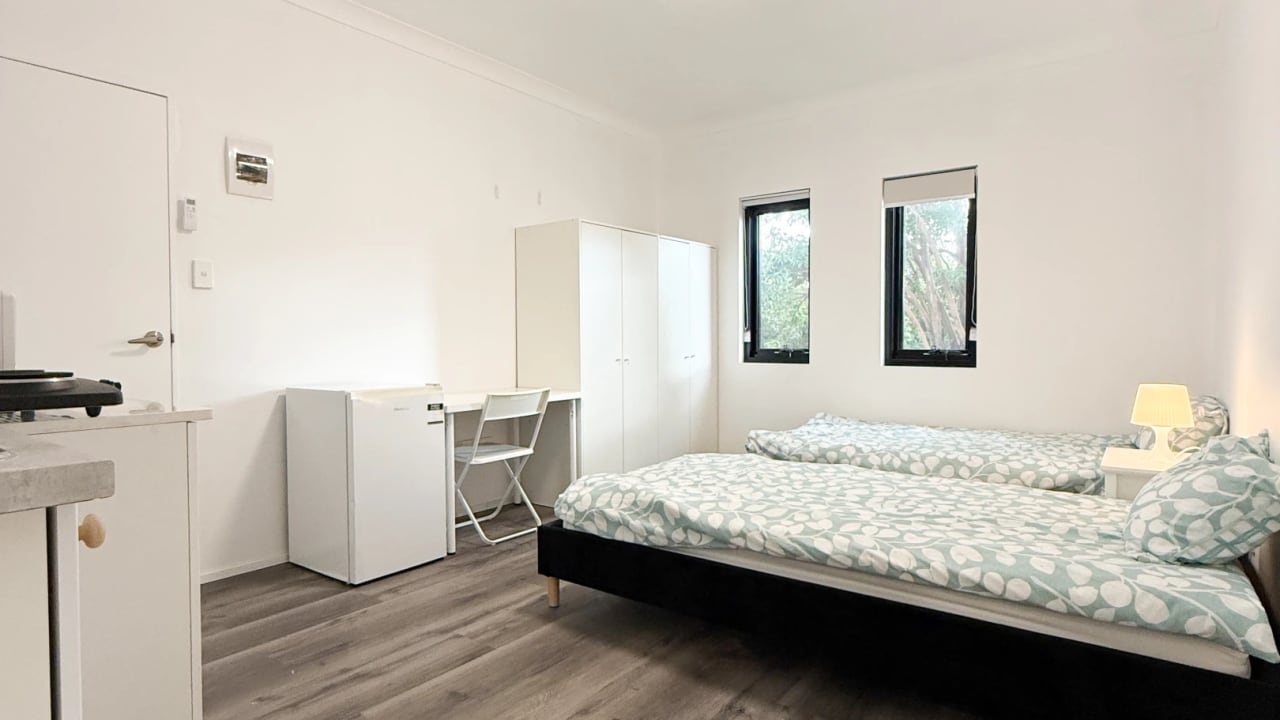 Furnished room studio flat for rent