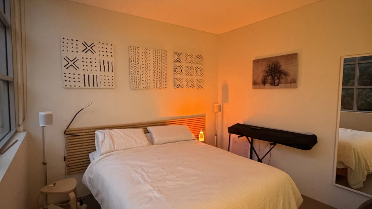 Furnished room with ensuite in a flatshare