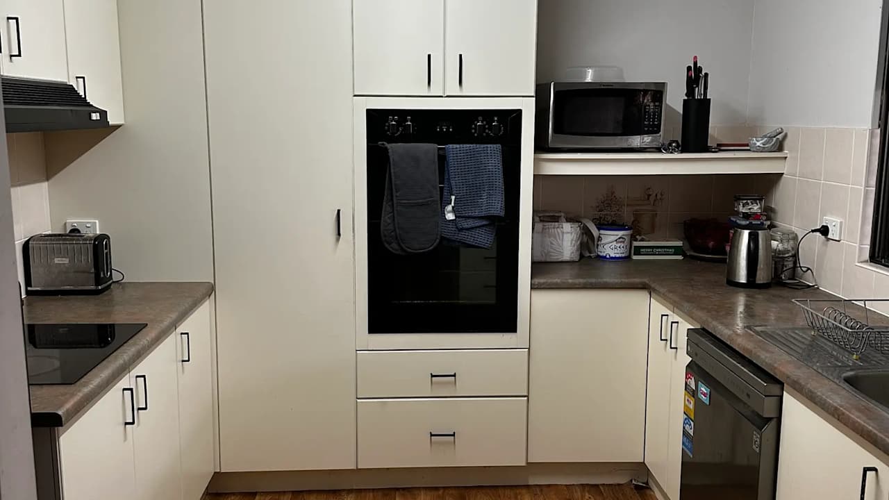 Room in a share house