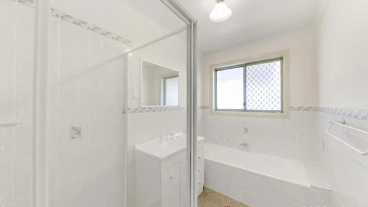 Unfurnished room with own bathroom