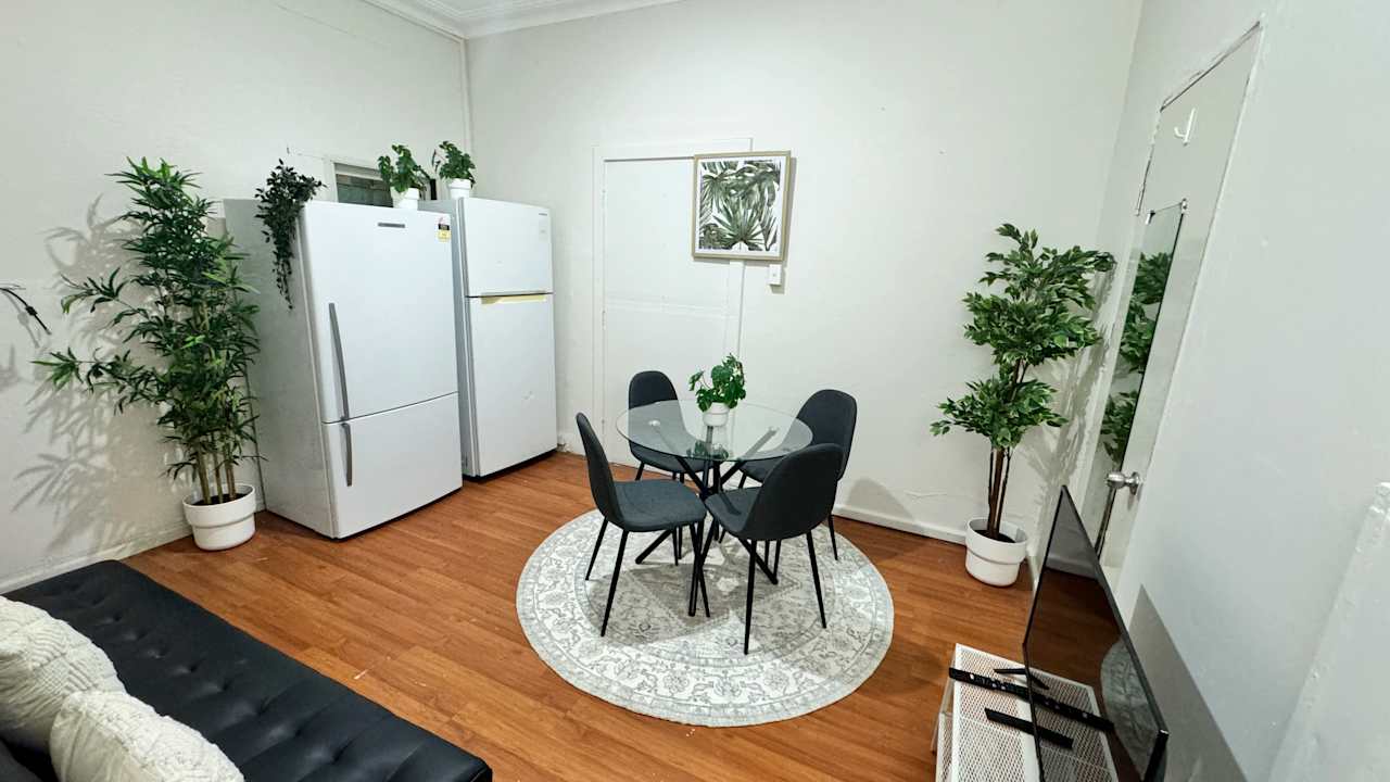 Furnished room in a share house