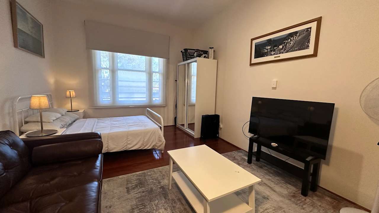 Furnished room with own bathroom