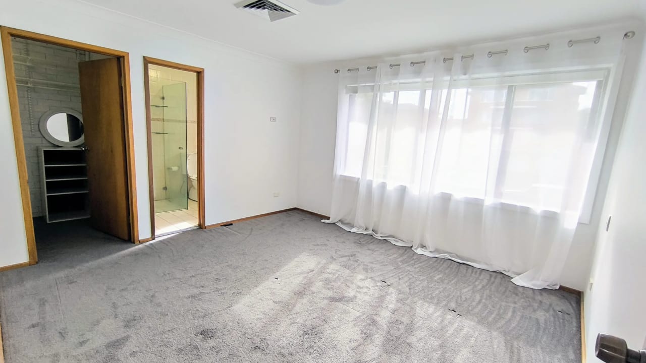 Room with ensuite in a share house