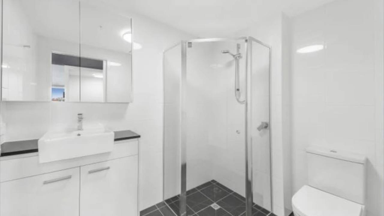 Unfurnished room with own bathroom