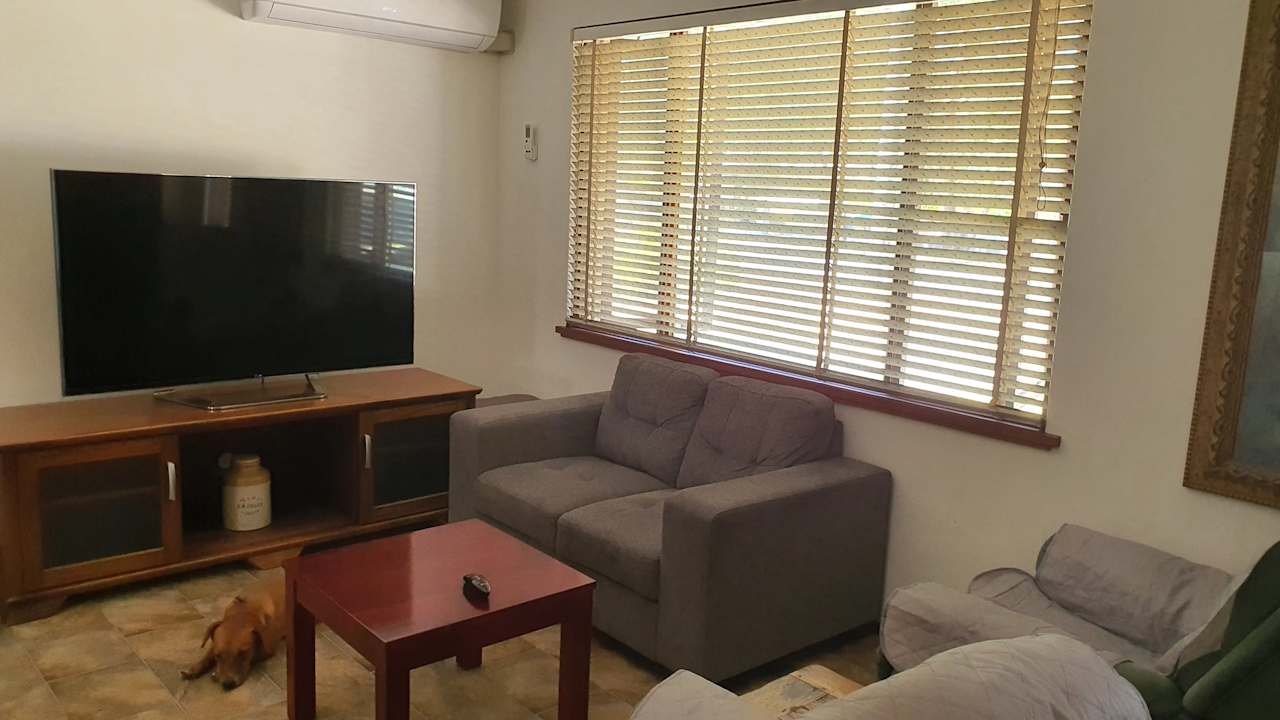 Room in a share house