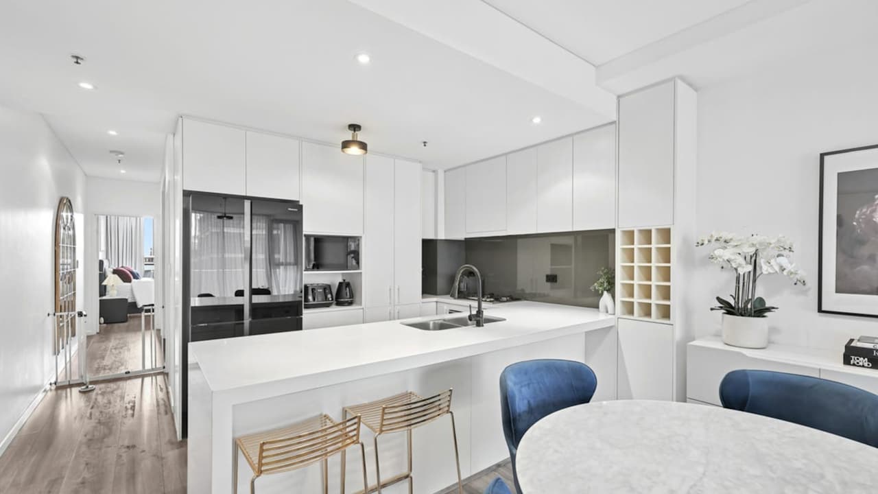 Furnished room with ensuite in a flatshare