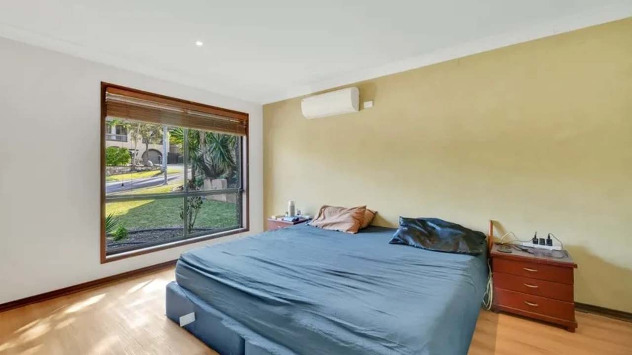 Furnished room with ensuite in a share house