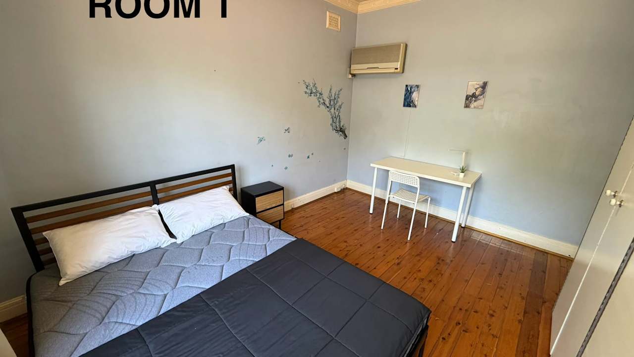 Furnished room in a share house