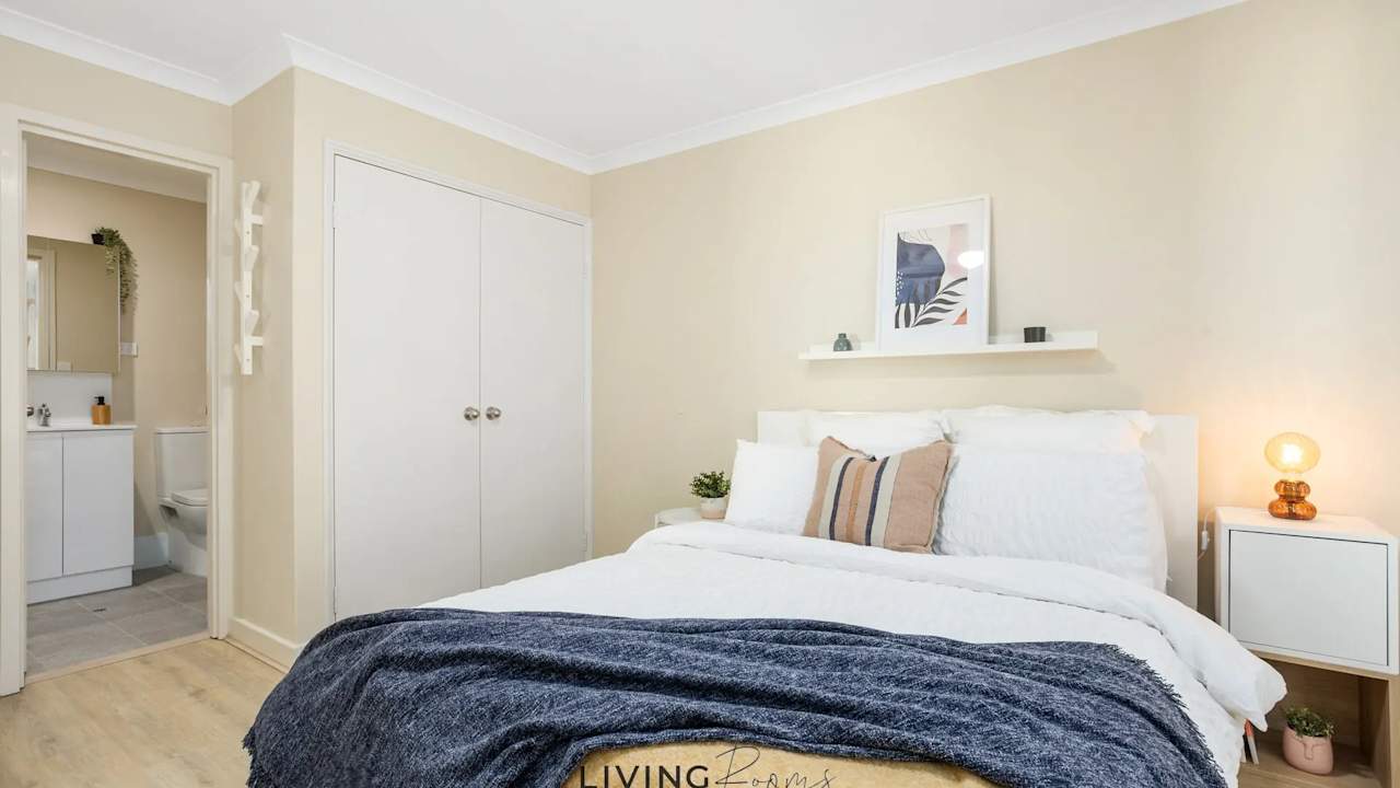 Furnished room with ensuite in a share house