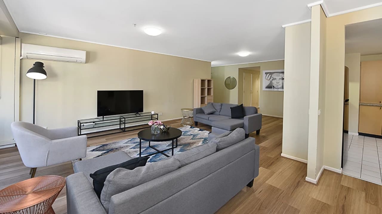 Whole property with 3 rooms for rent